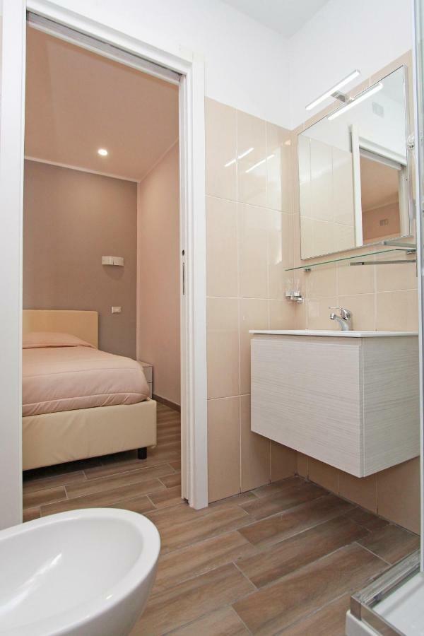 Vatican Gabriel Bed & Breakfast Rome Bagian luar foto